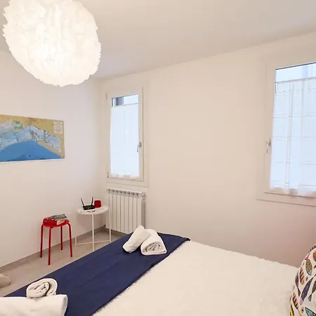 Maison De La Brodeuse By Ca-sa Check Chioggia